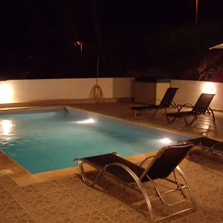 Villas Villa *